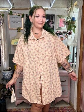 ROWM Relaxed Short-Sleeve Button-Down Shirt — Cream with Pink Sun Print 3XLT